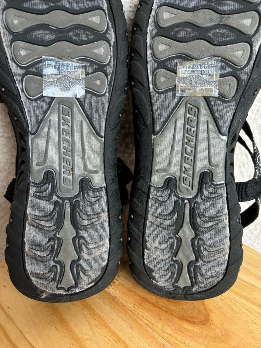 Skechers Sandals Womens 10 Reggae Happy Rainbow Outdoor Sport Comfort in Black